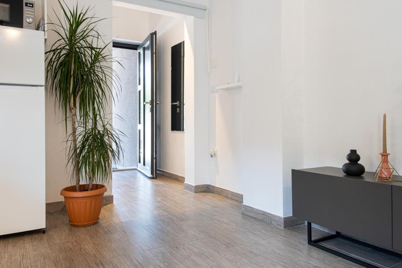 Studio Apartment Les - 4 Min Walk From Amphiteatre Pula Exterior foto